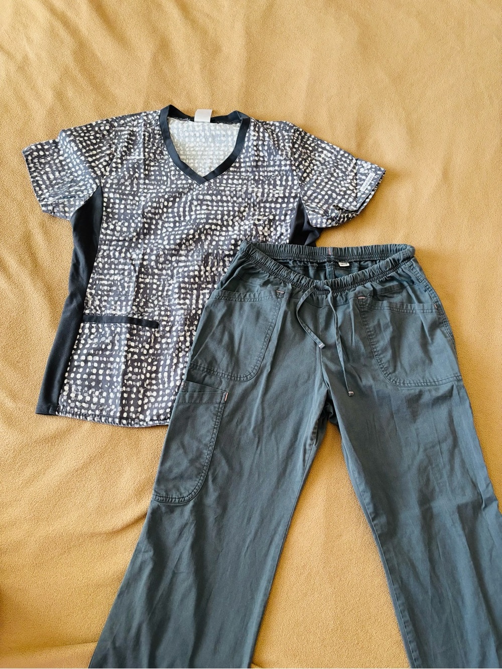 Scrubs Black & White Patterned V-Neck Top Cherokee